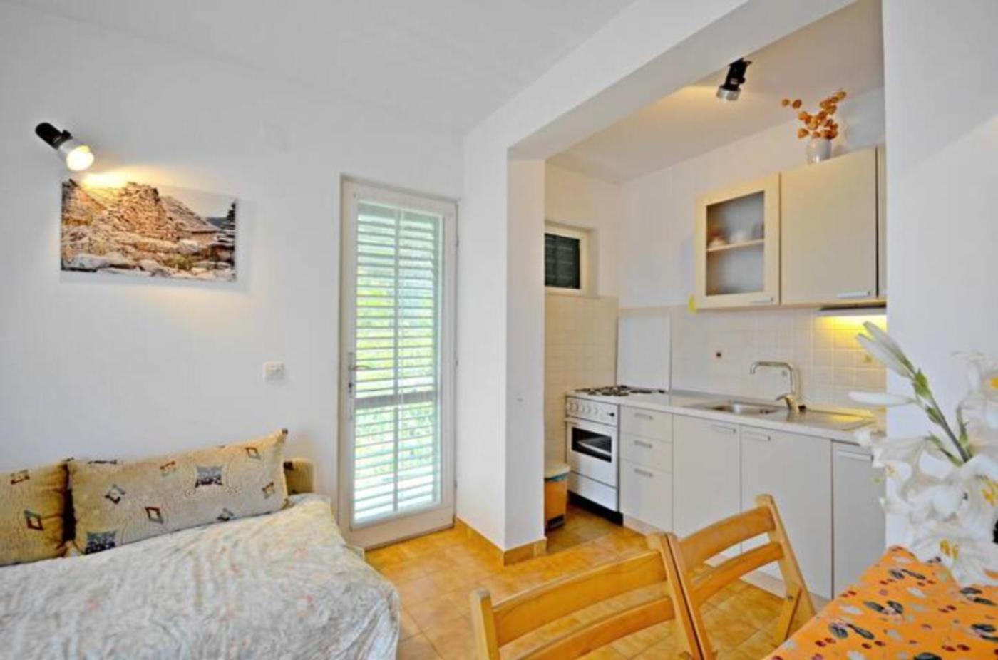 Apartment Bozikovic - Jelsa - Vitarnja מראה חיצוני תמונה
