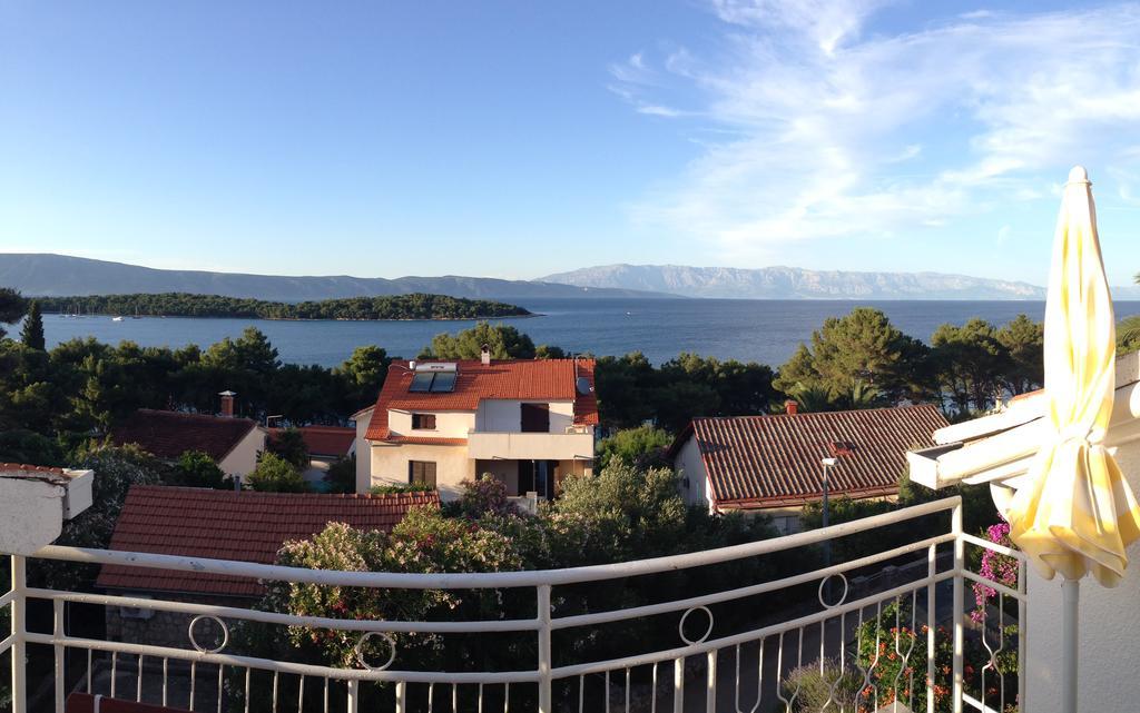Apartment Bozikovic - Jelsa - Vitarnja מראה חיצוני תמונה
